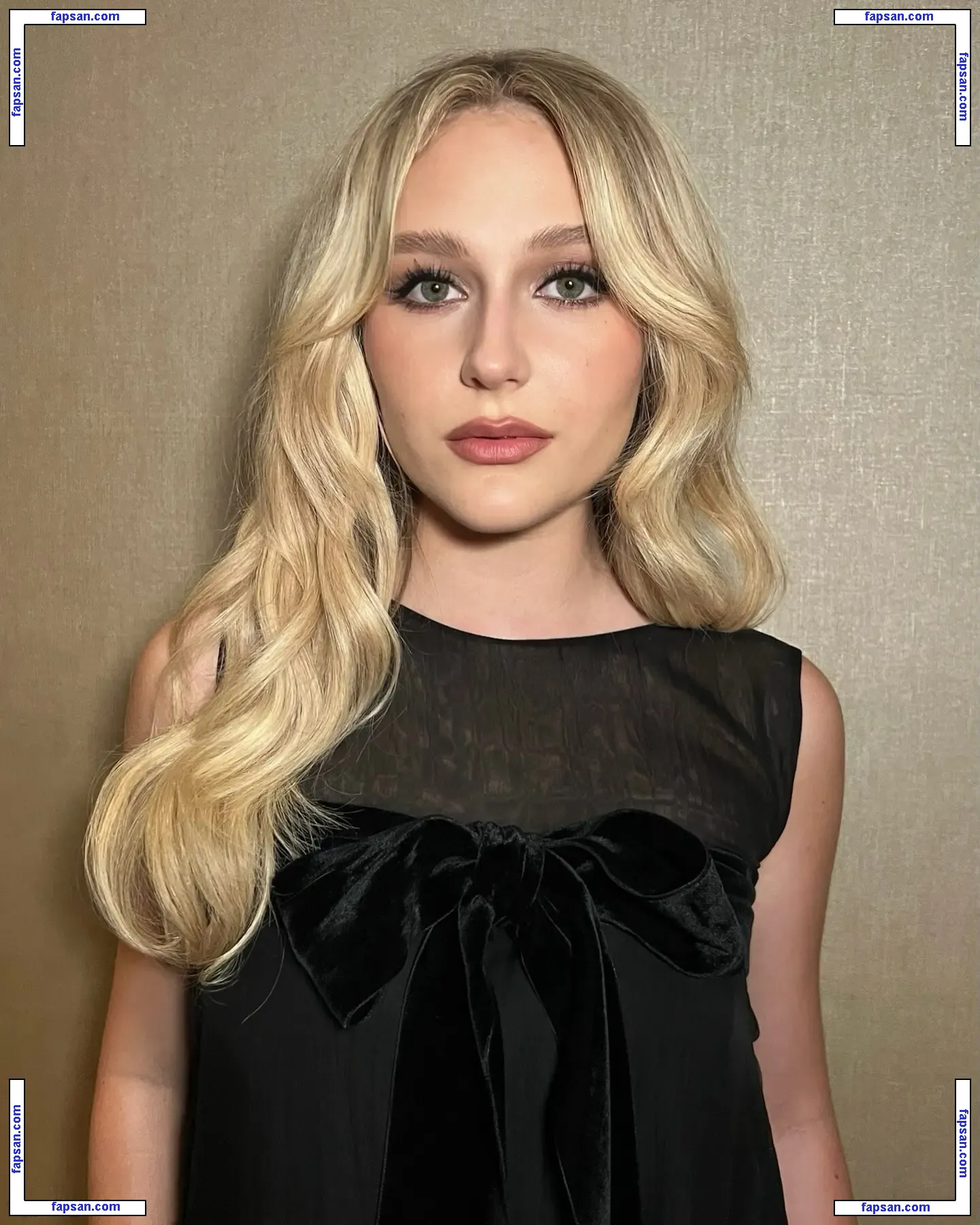 Alyvia Alyn Lind голая фото #0014 с Онлифанс