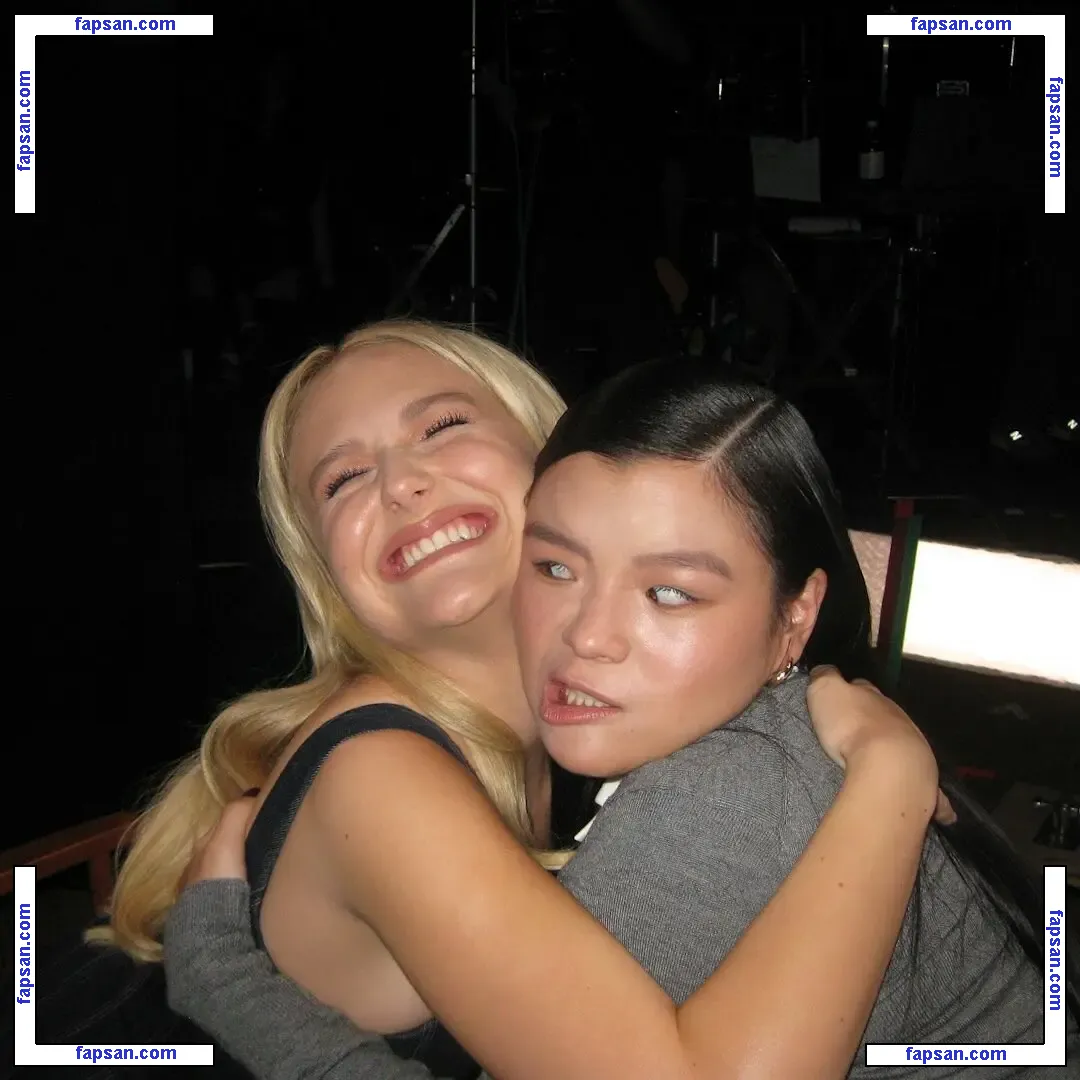 Alyvia Alyn Lind голая фото #0018 с Онлифанс