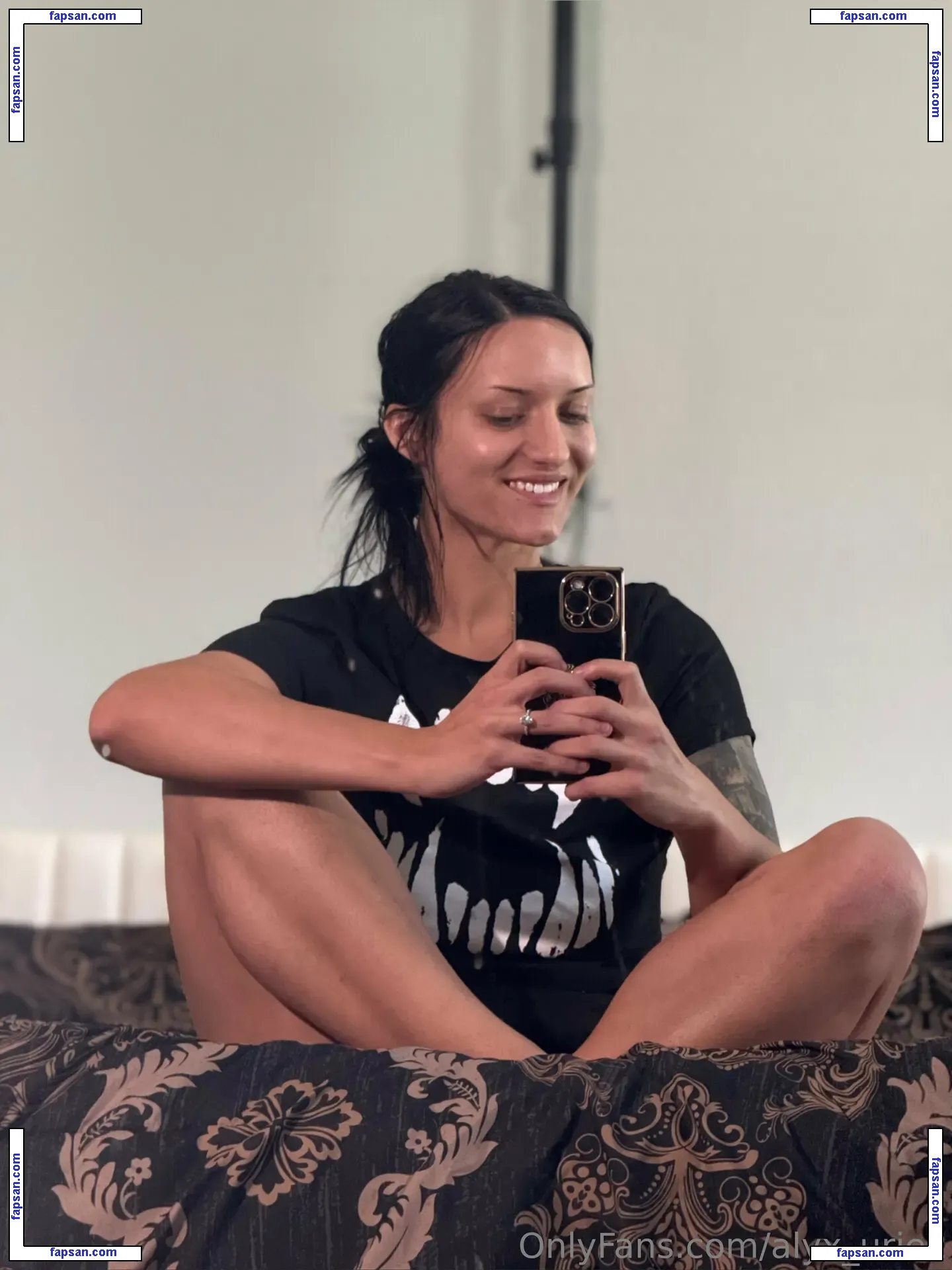 alyx_urie2 nude photo #0029 from OnlyFans