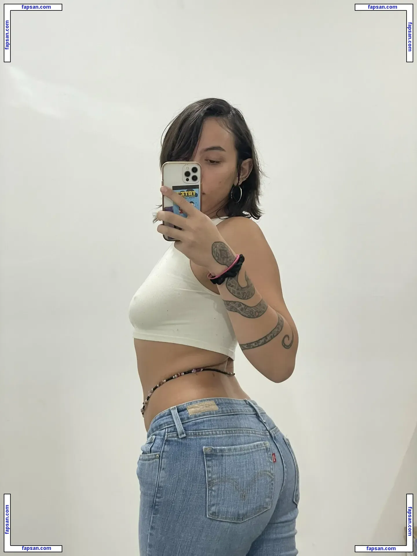 alyxita голая фото #0001 с Онлифанс