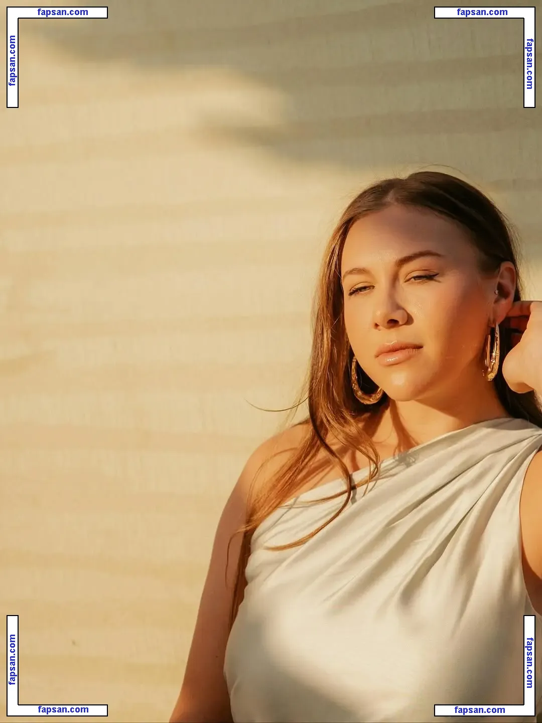 Amanda Anisimova nude photo #0002 from OnlyFans