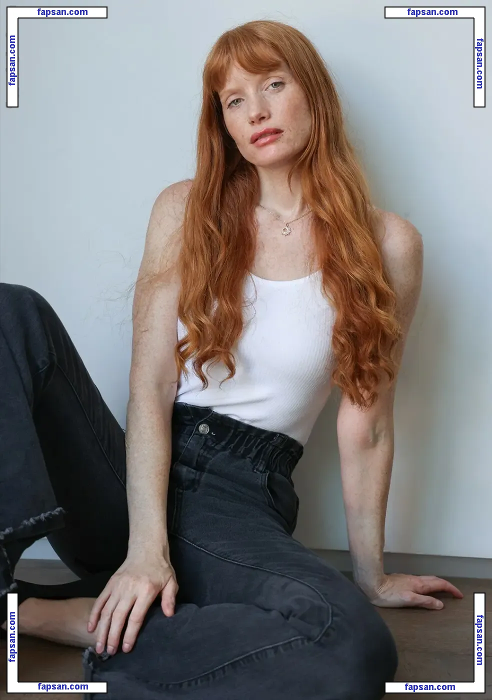 Amanda Smith голая фото #0004 с Онлифанс