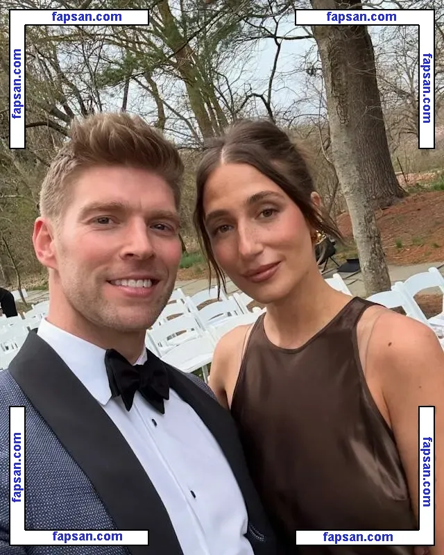 amandabatula nude photo #0002 from OnlyFans