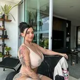Amaretto Hammer nude #1025