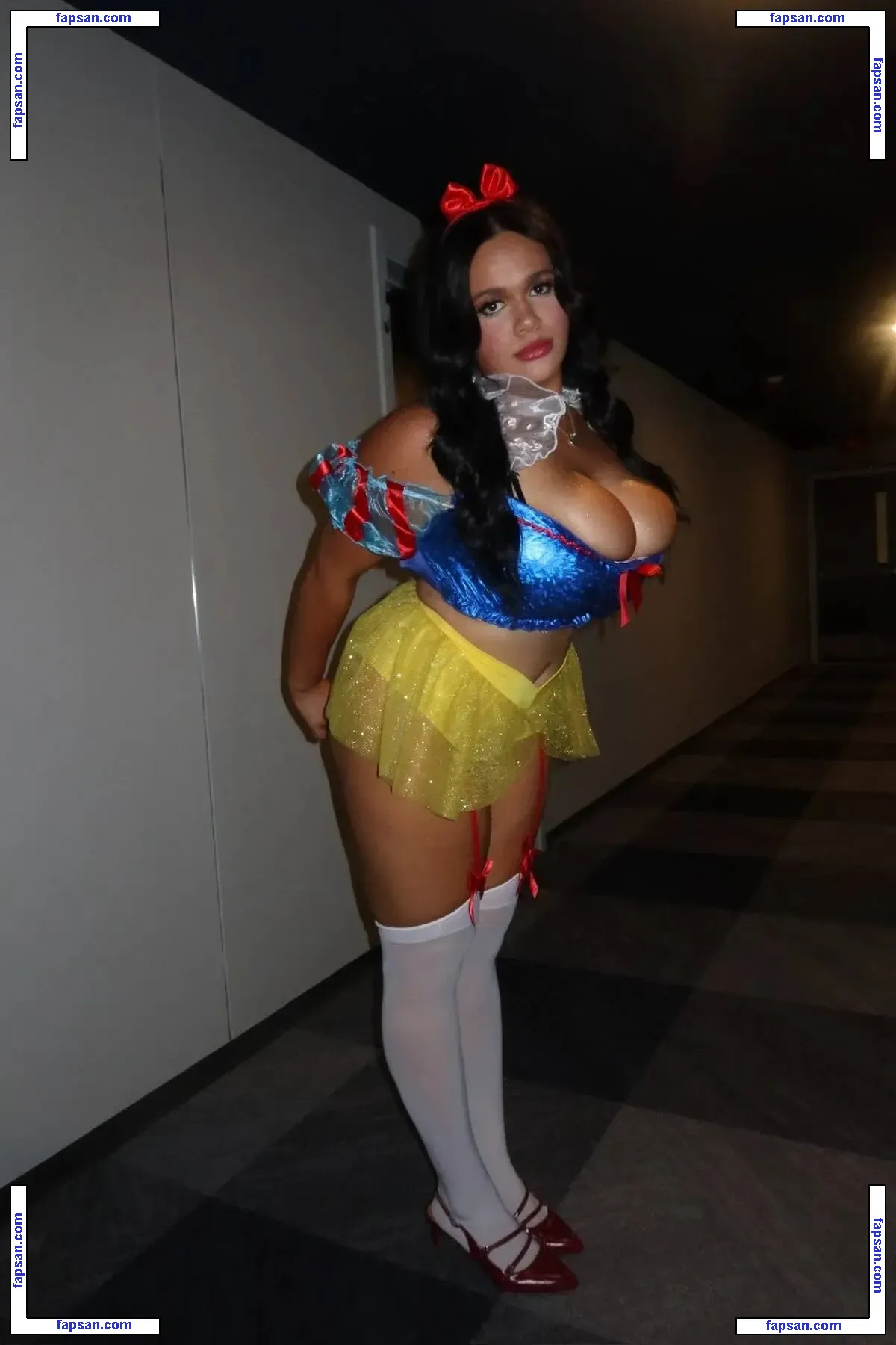 Amariah nude photo #0010 from OnlyFans