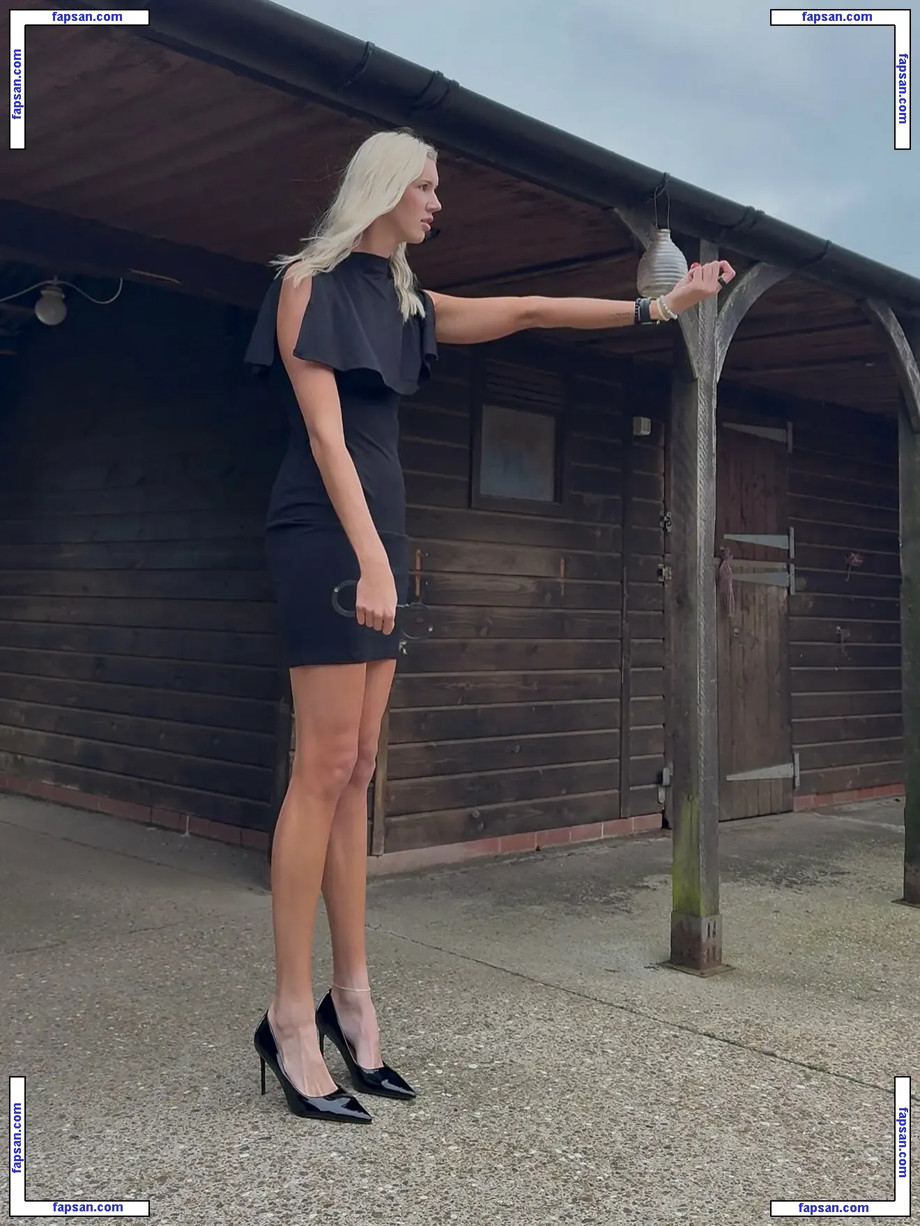 Amazon Allie nude photo #0017 from OnlyFans