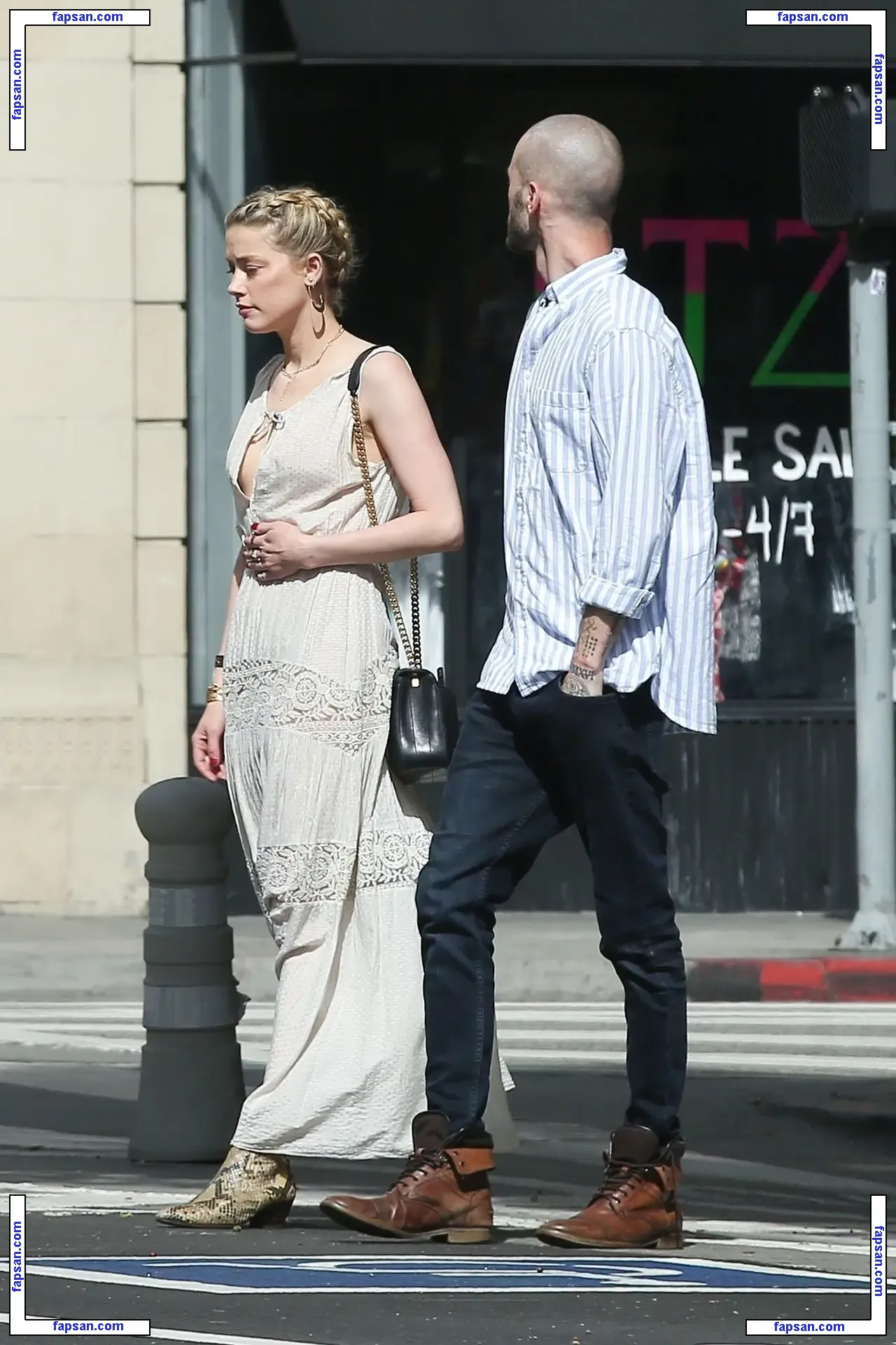 Amber Heard nude photo #0943 from OnlyFans