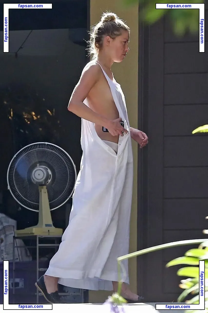 Amber Heard nude photo #1532 from OnlyFans
