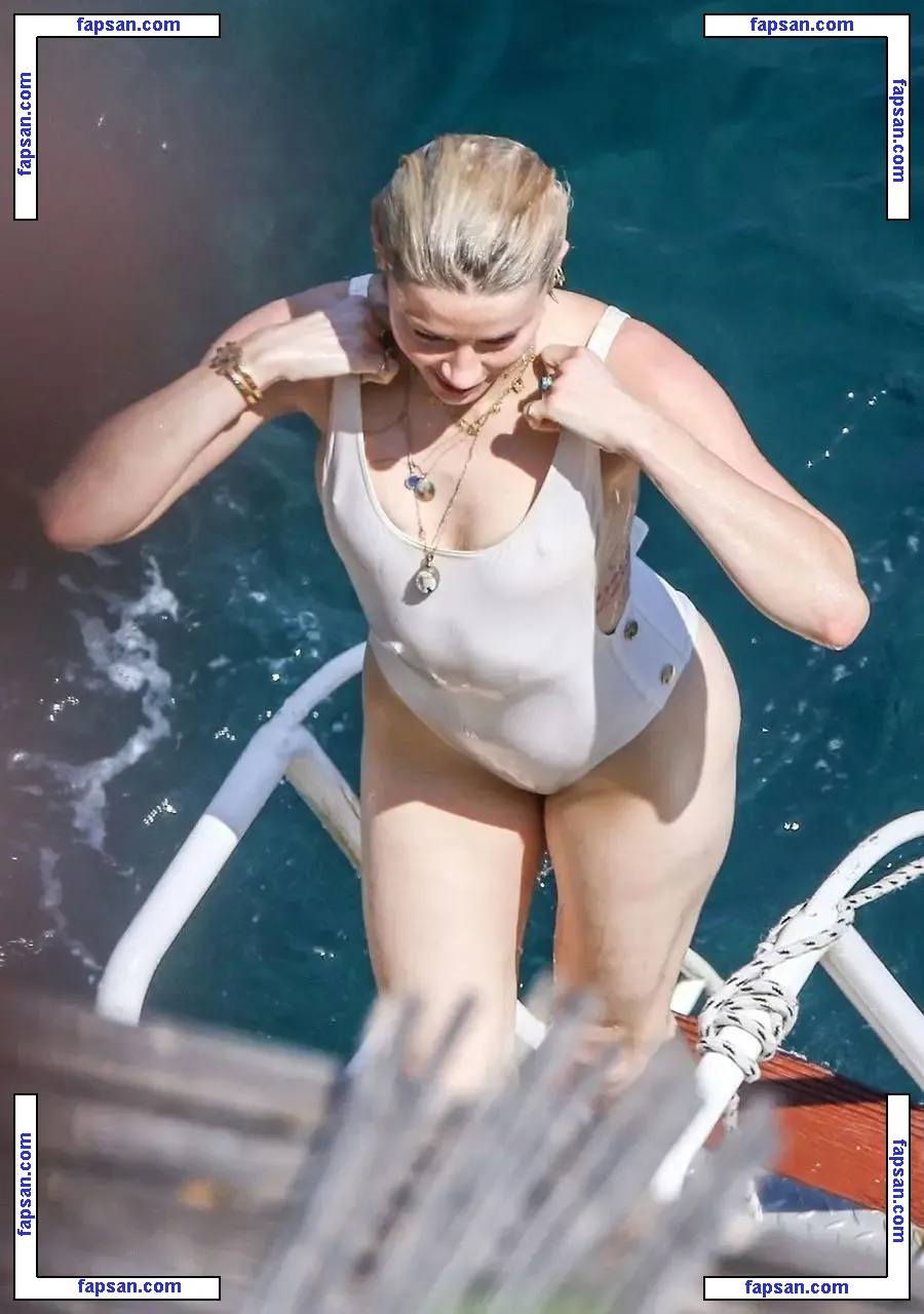 Amber Heard nude photo #1575 from OnlyFans