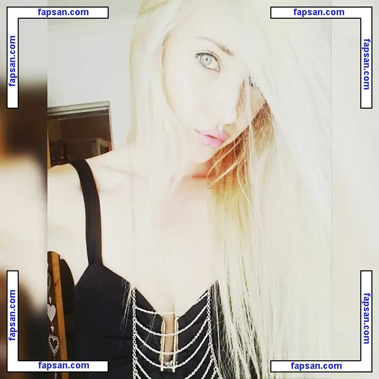 Amber Koltzow Bastick nude photo #0005 from OnlyFans