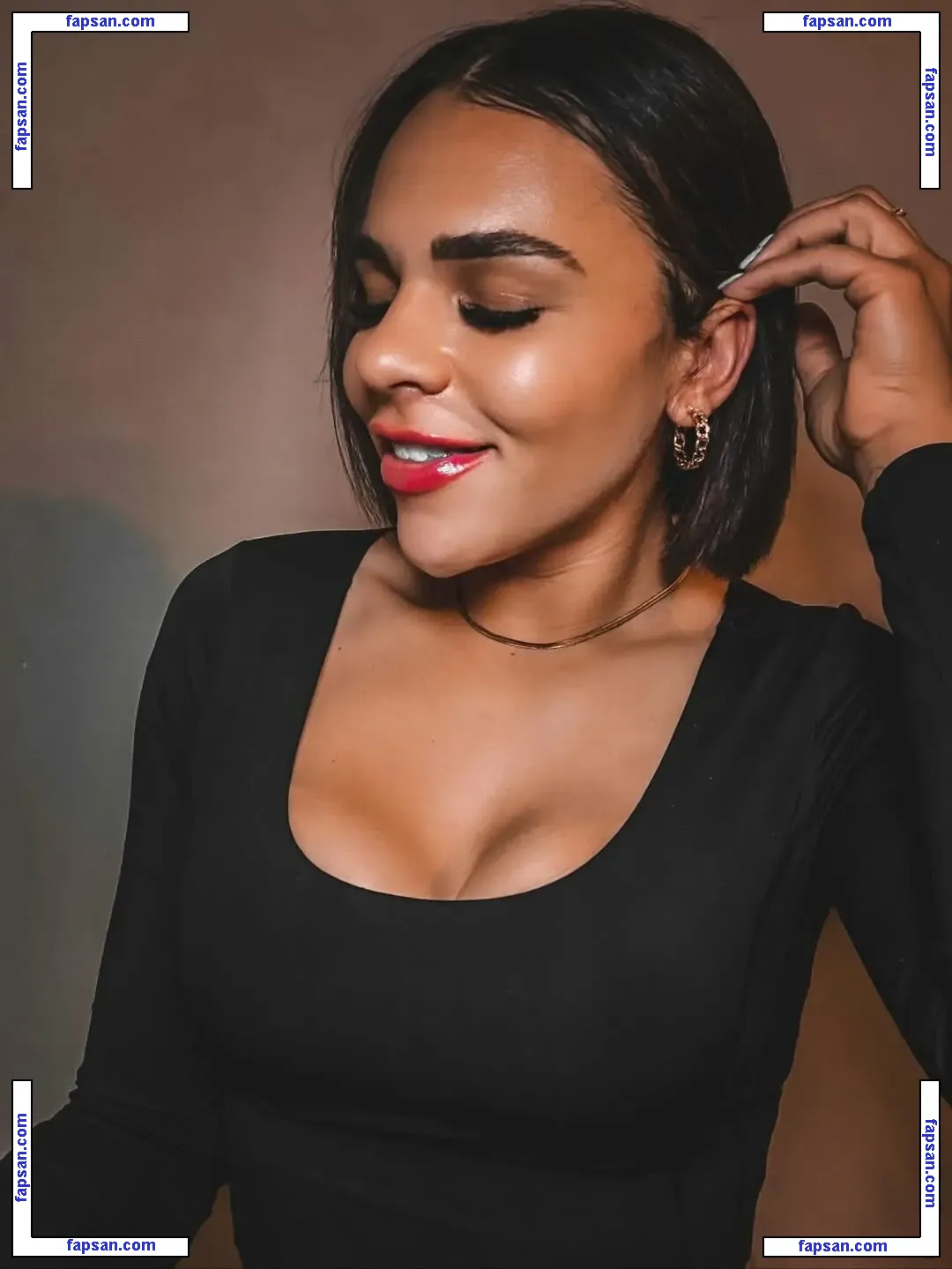 Amber Reacts голая фото #0006 с Онлифанс