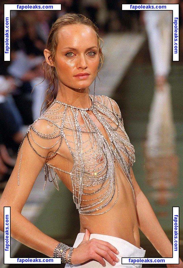 Amber Valletta / ambervalletta голая фото #0003 с Онлифанс