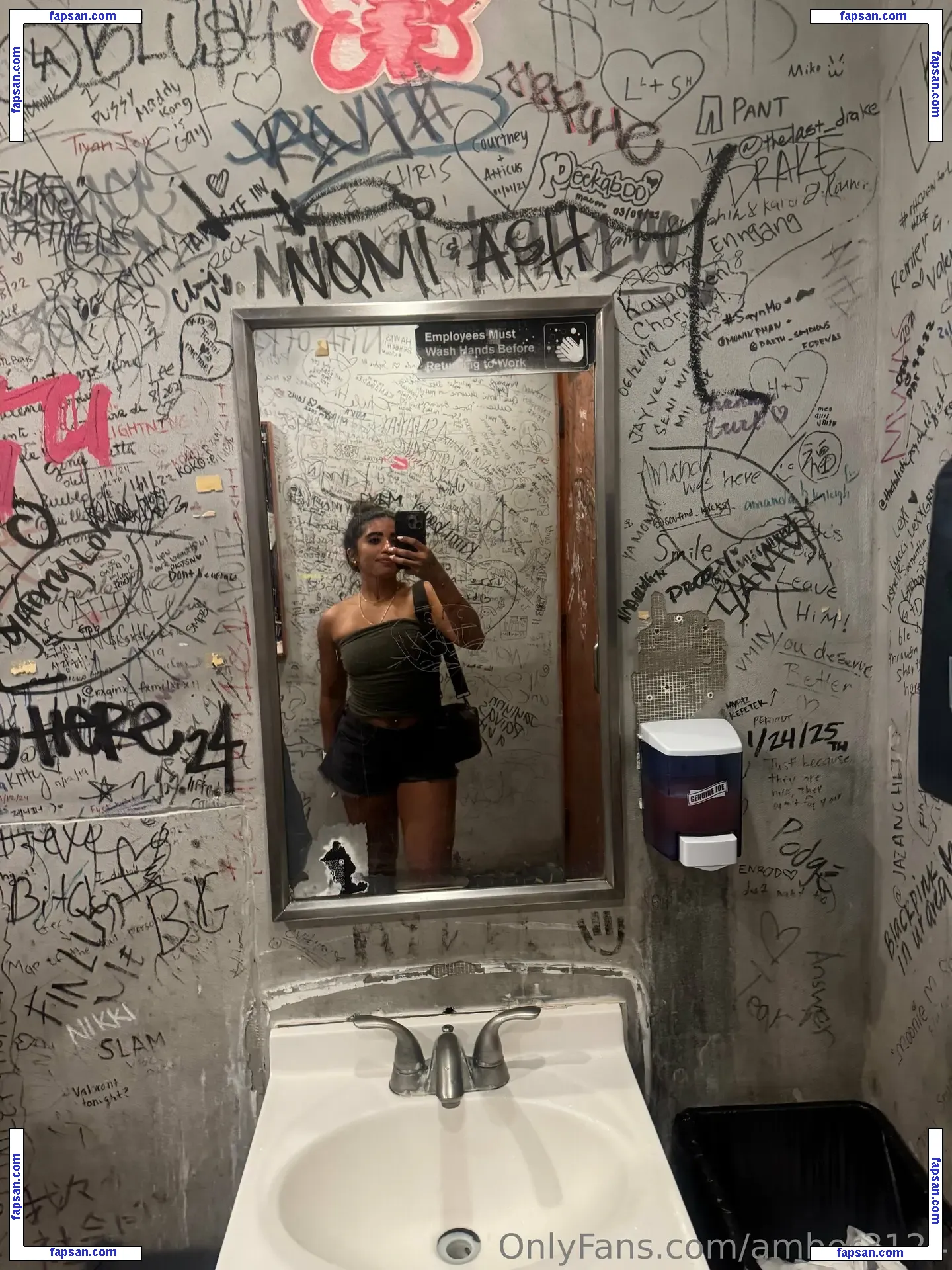 amber3124 nude photo #0006 from OnlyFans