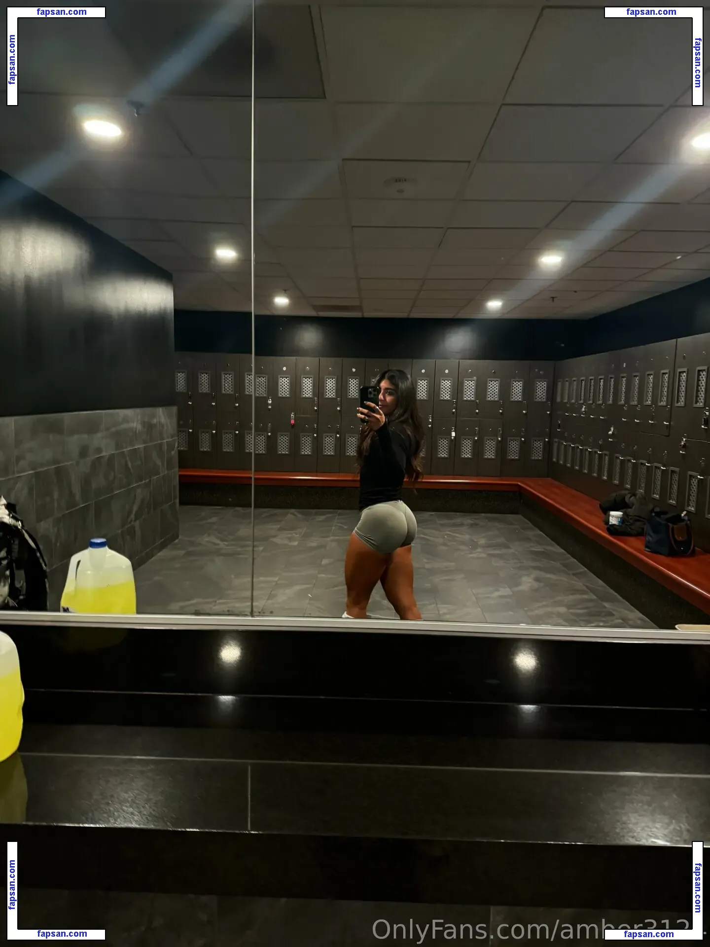 amber3124 nude photo #0012 from OnlyFans