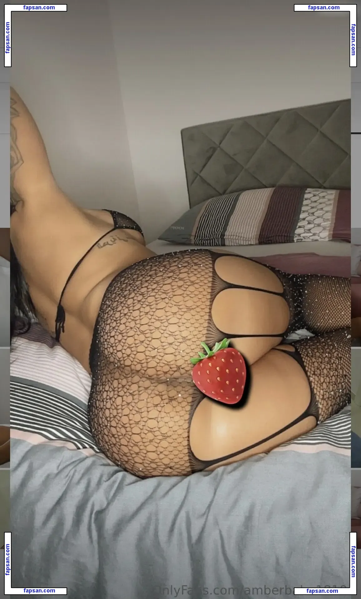 Amberbea nude photo #0002 from OnlyFans