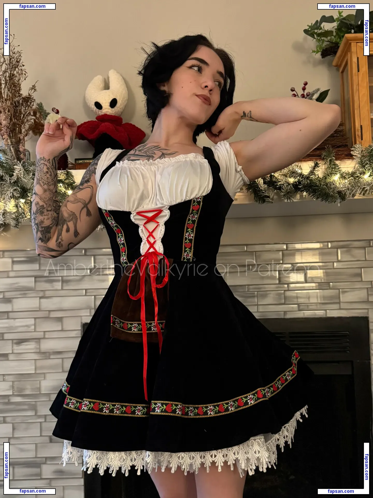 amberthevalkyrie голая фото #0406 с Онлифанс