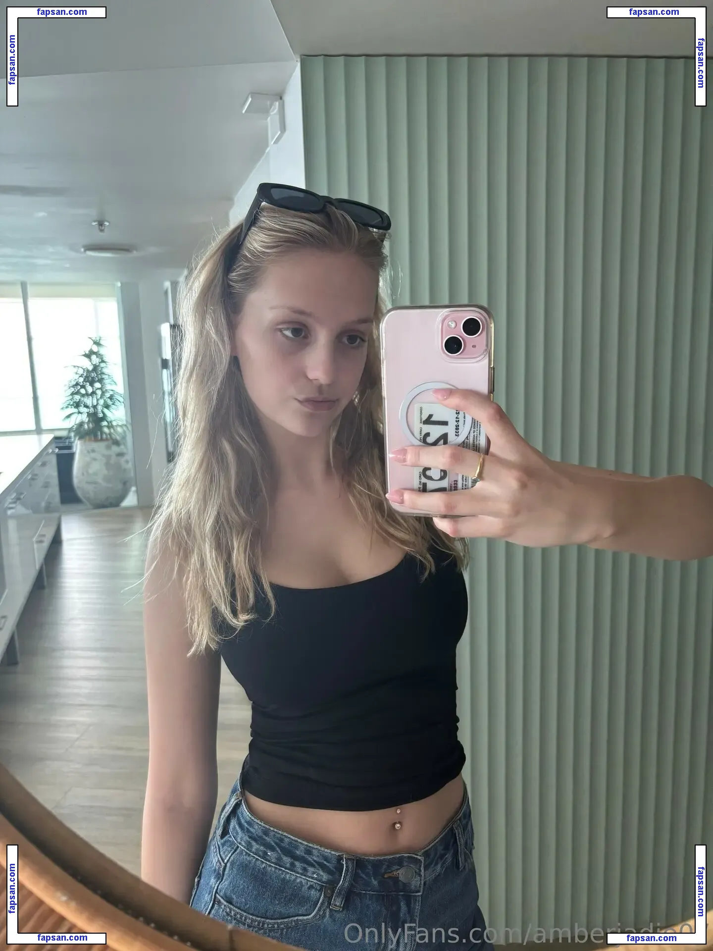 Ambsjadie голая фото #0006 с Онлифанс