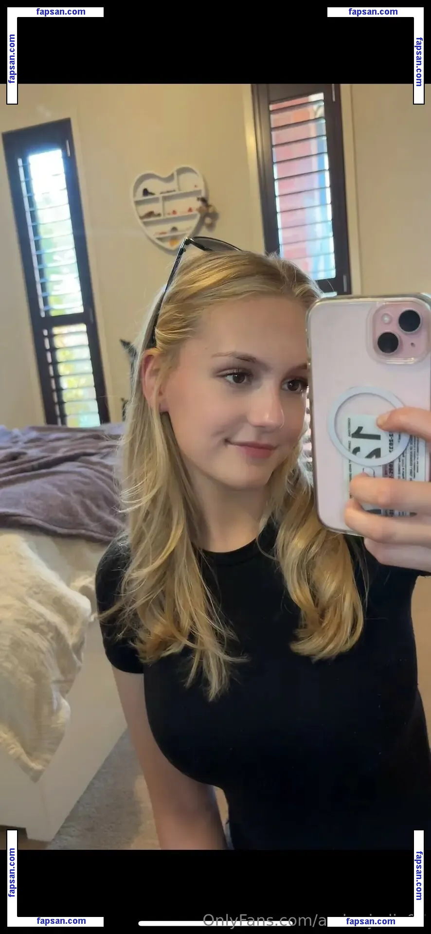 Ambsjadie голая фото #0018 с Онлифанс