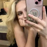 Ambsjadie голая #0013