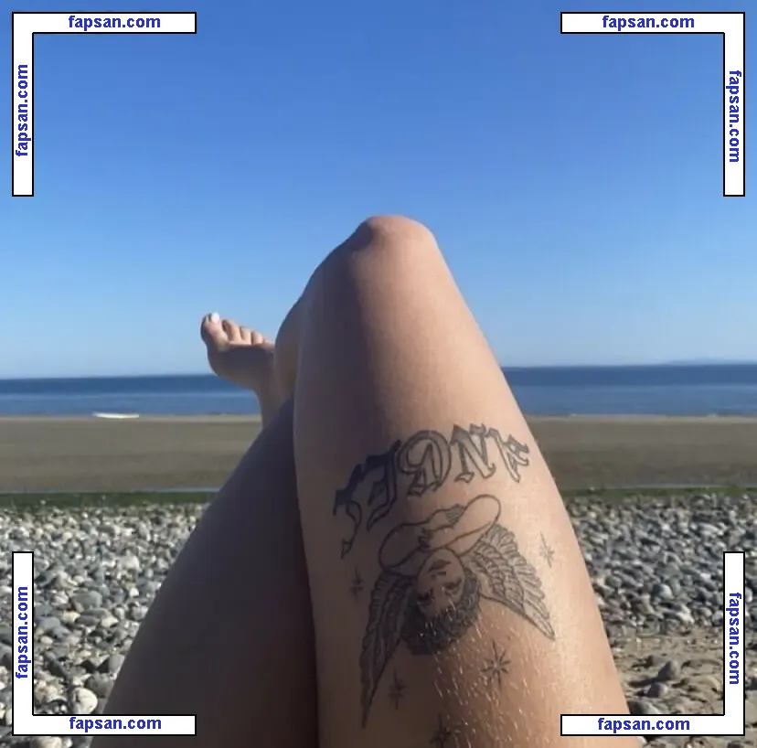 Ambzzie Ambzzzie nude photo #0071 from OnlyFans