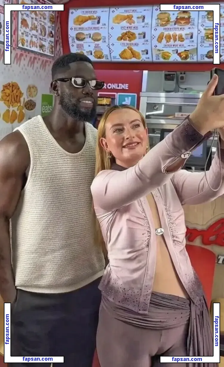 Amelia Dimoldenberg nude photo #0288 from OnlyFans