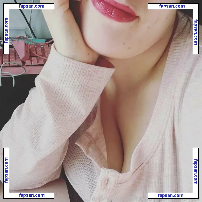 ameliaraewildflower голая фото #0009 с Онлифанс