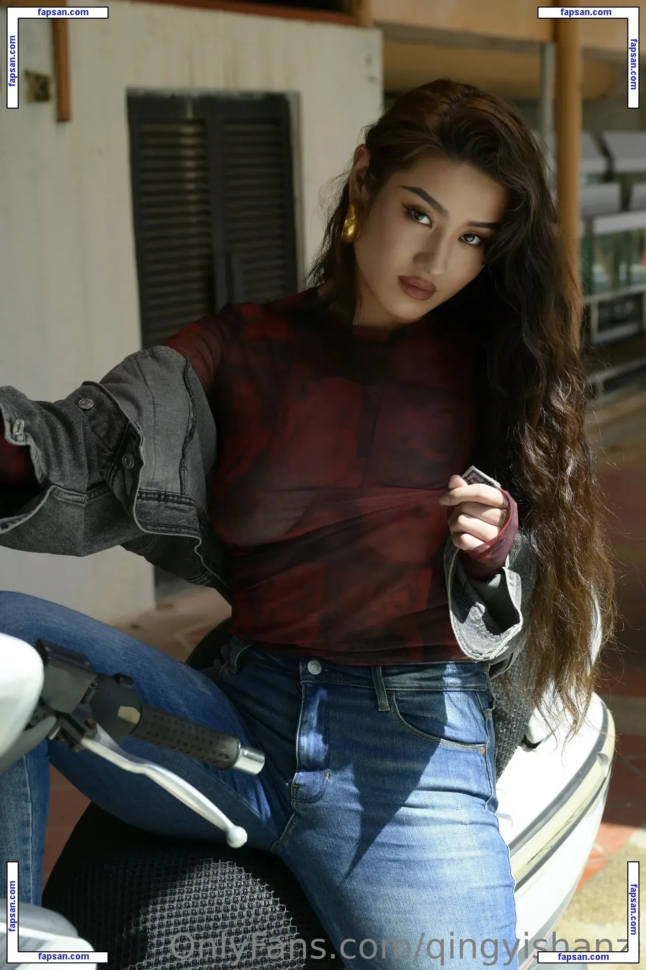 Amelie Qin nude photo #0010 from OnlyFans