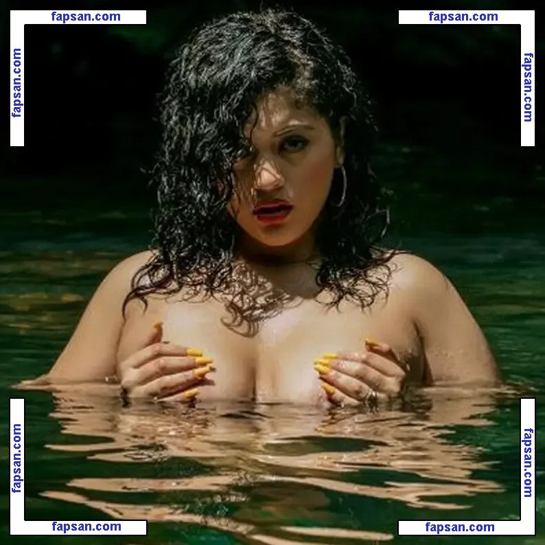 Amelliavallejo nude photo #0004 from OnlyFans