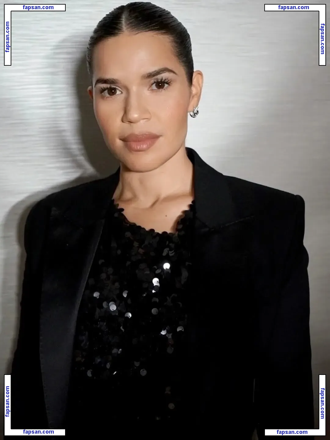 America Ferrera голая фото #0069 с Онлифанс