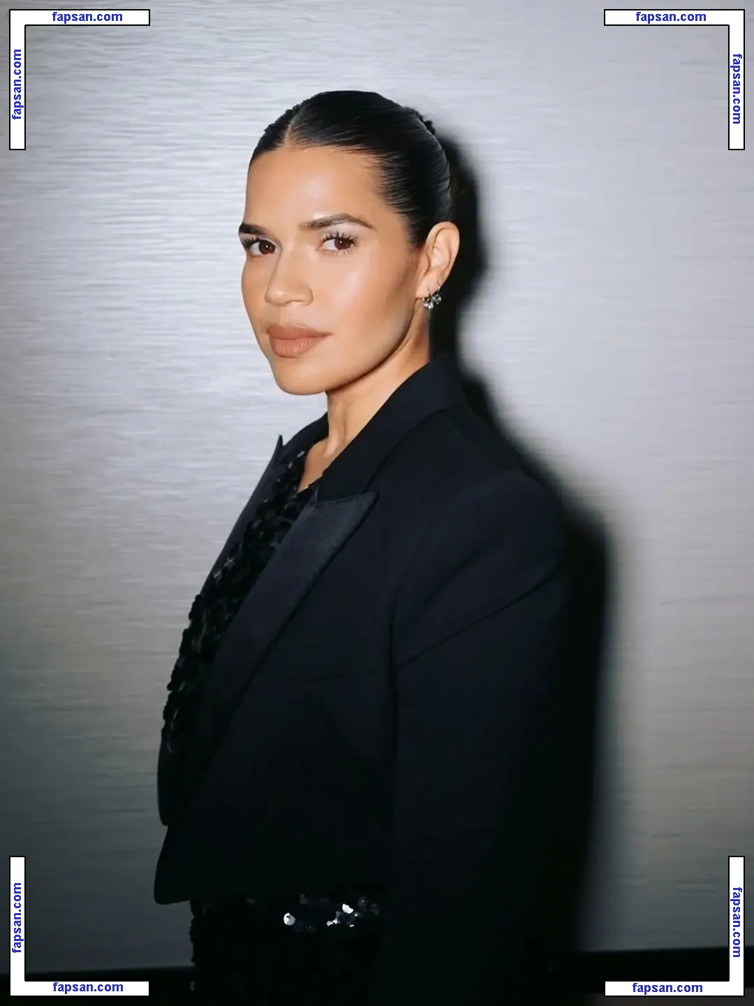 America Ferrera голая фото #0070 с Онлифанс