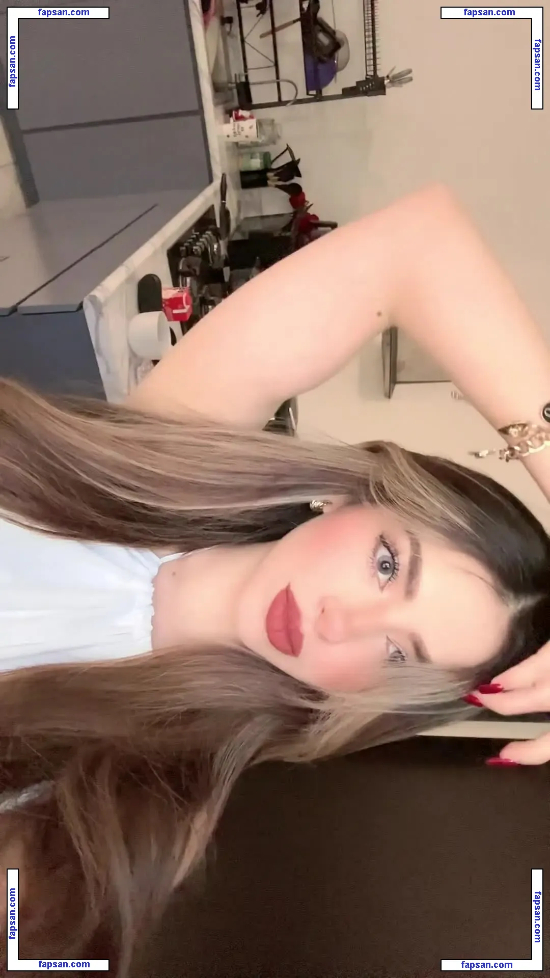 amevs098 nude photo #0048 from OnlyFans