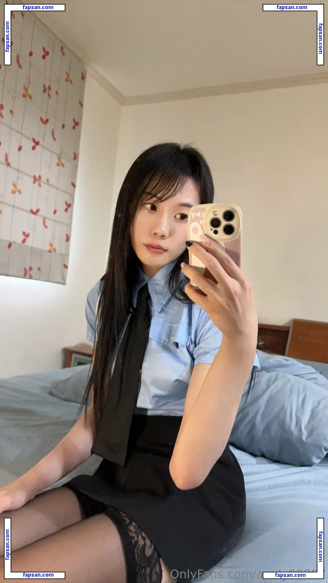 amily99887 nude photo #0011 from OnlyFans