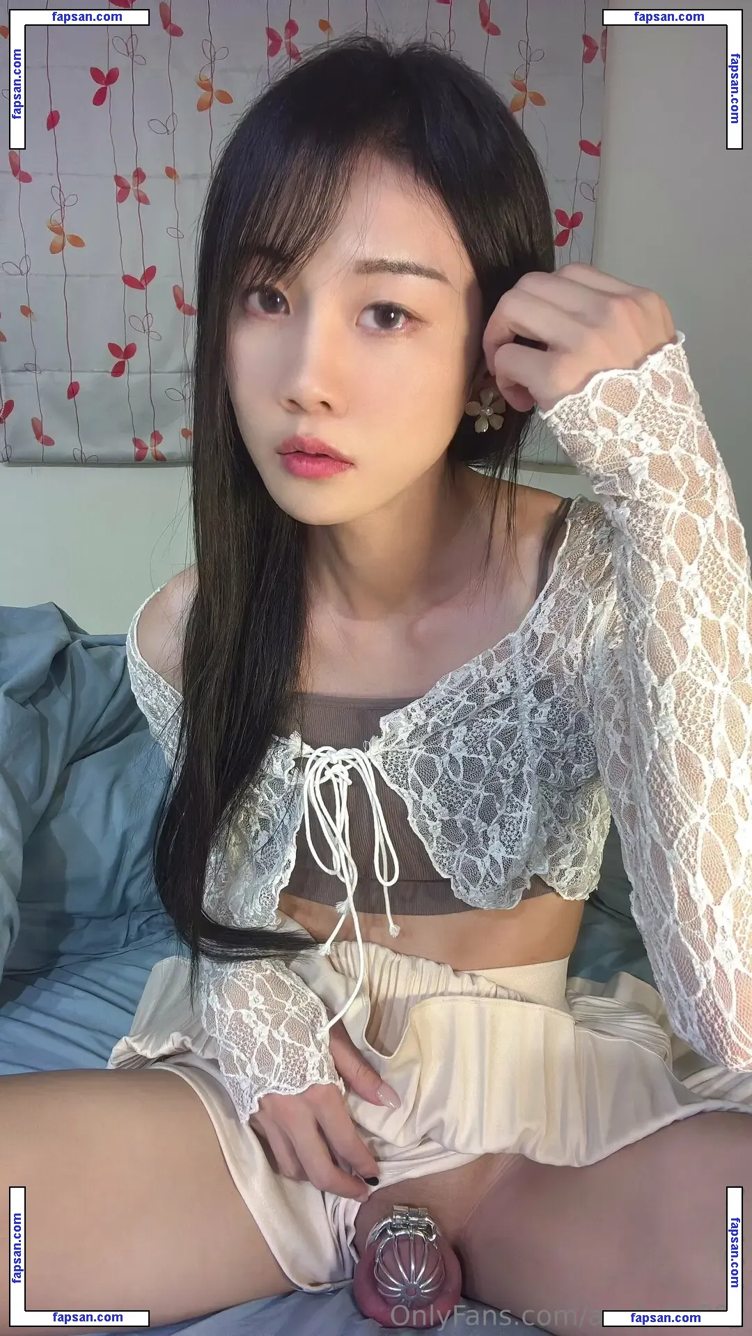 amily99887 nude photo #0025 from OnlyFans