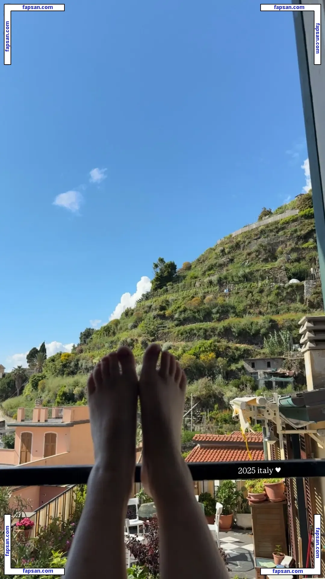 Amina Li nude photo #0015 from OnlyFans