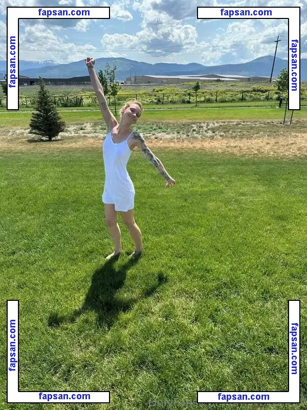 amy_bear420 nude photo #0002 from OnlyFans