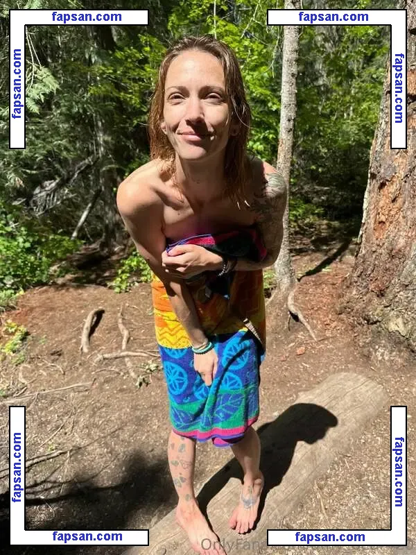 amy_bear420 nude photo #0026 from OnlyFans