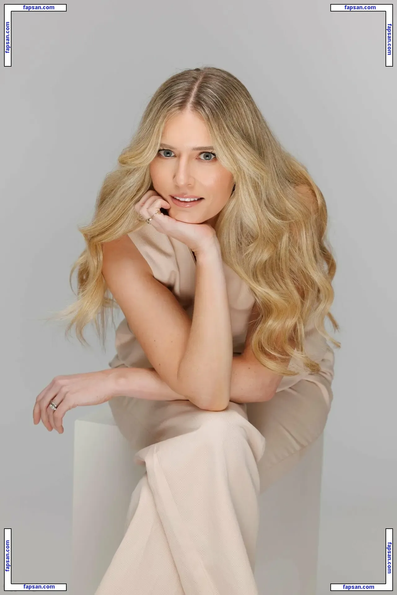 Amy De Bhrún голая фото #0001 с Онлифанс