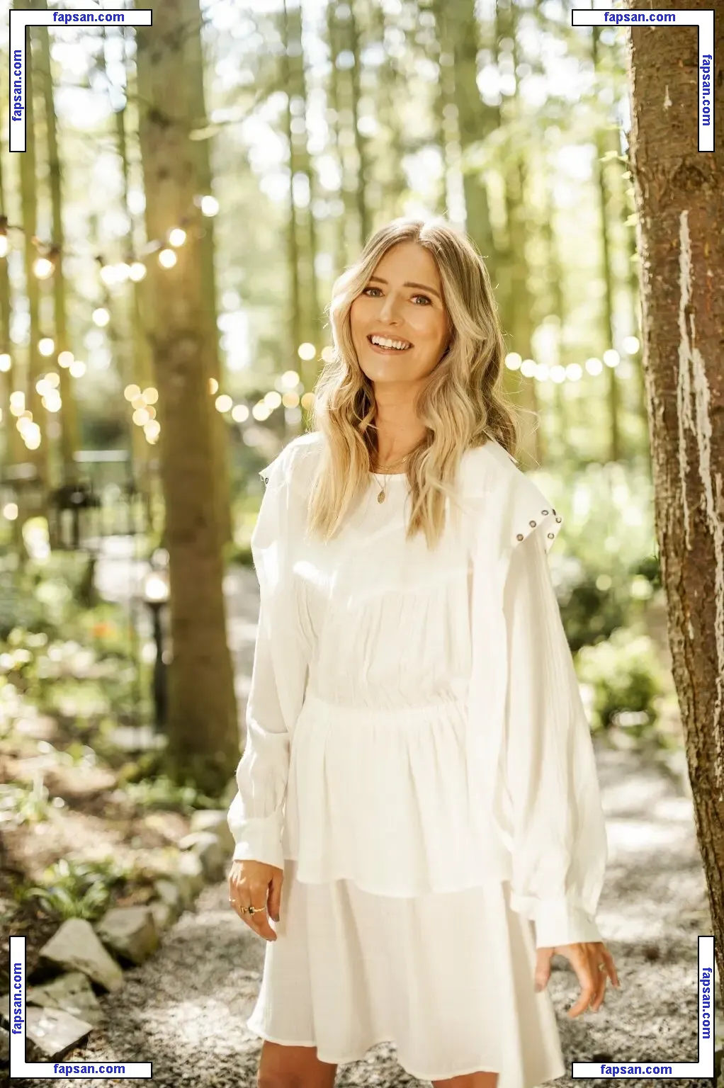 Amy De Bhrún голая фото #0014 с Онлифанс