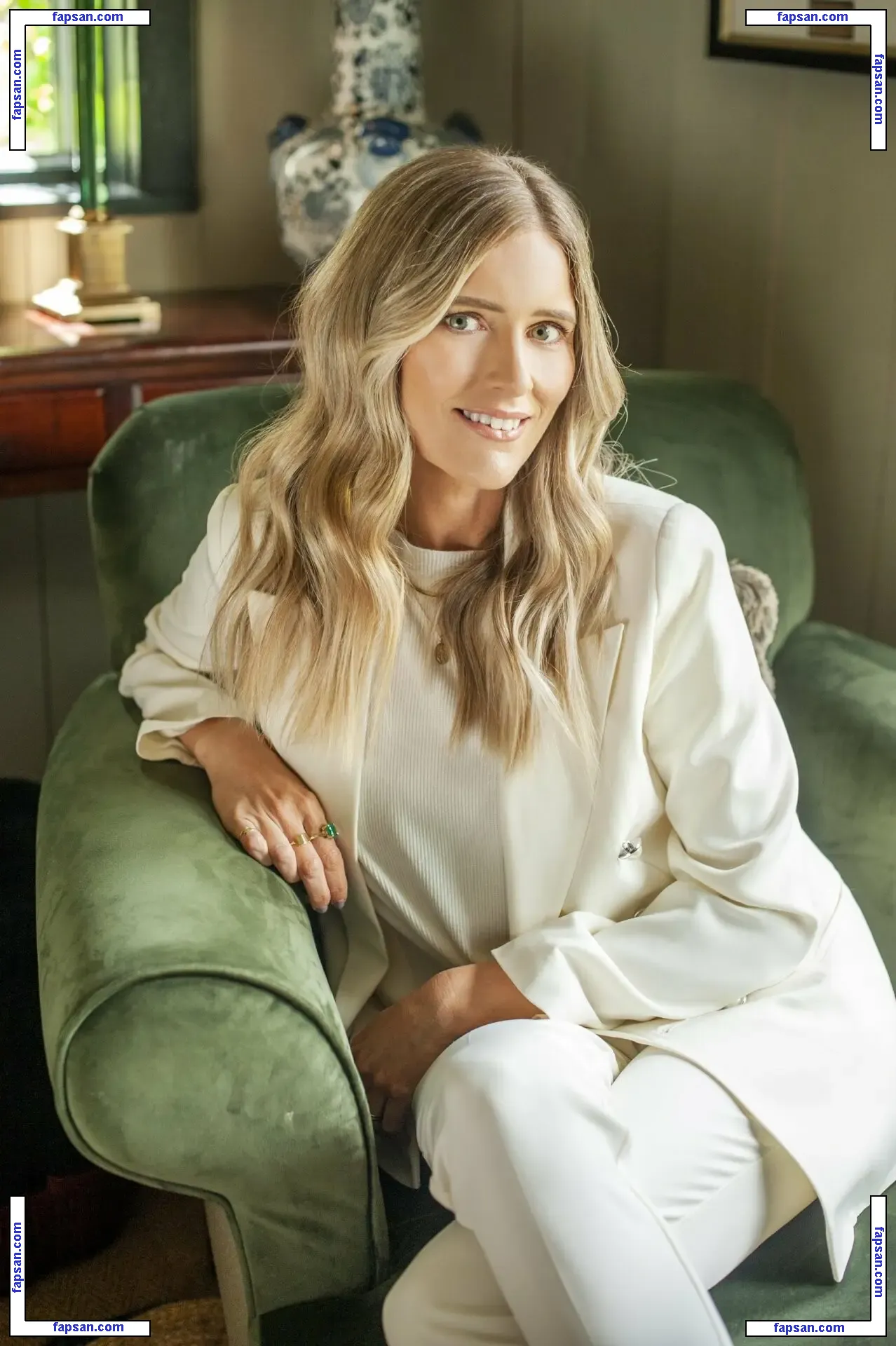 Amy De Bhrún голая фото #0021 с Онлифанс