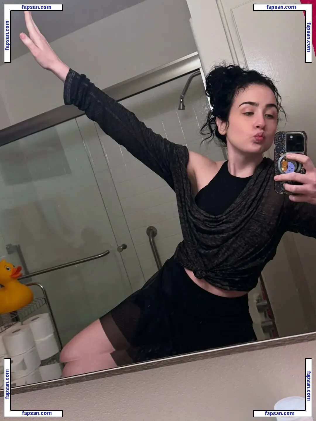 Amy Roberts nude photo #0020 from OnlyFans