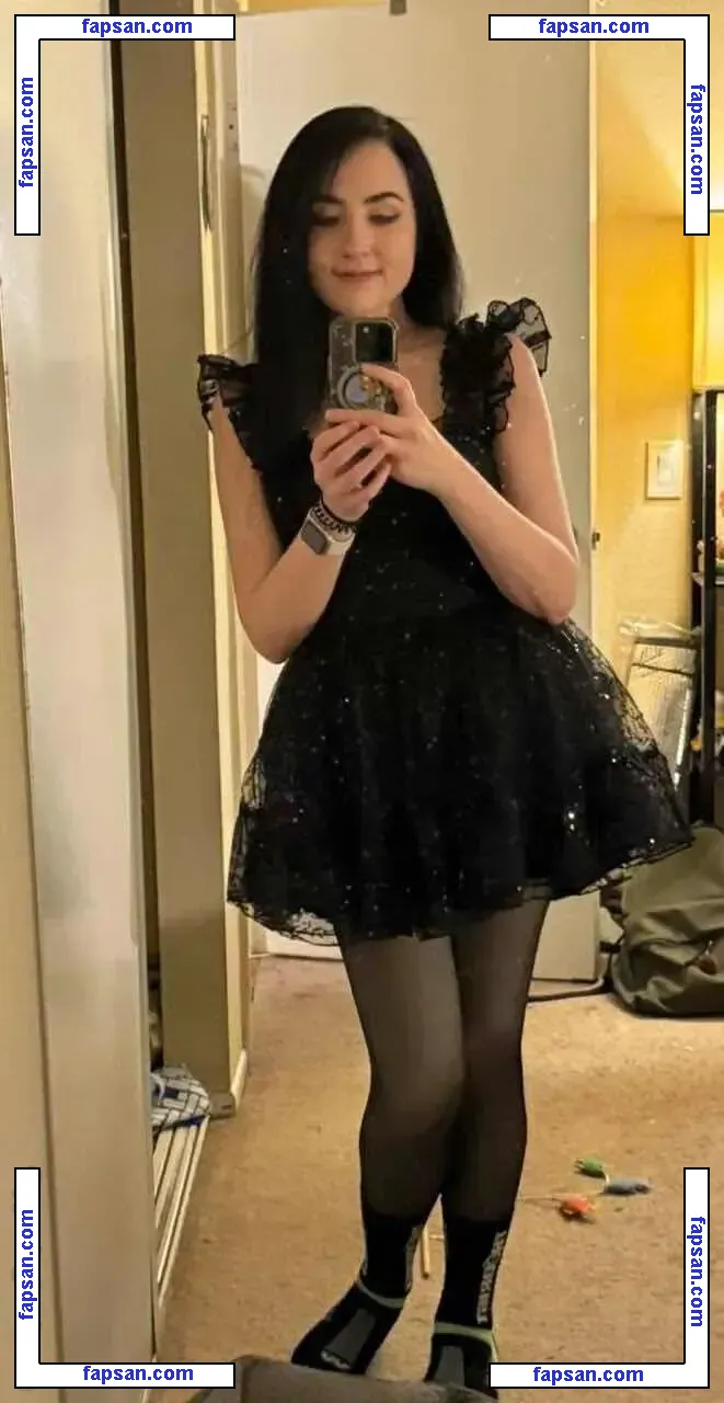 Amy Roberts nude photo #0030 from OnlyFans