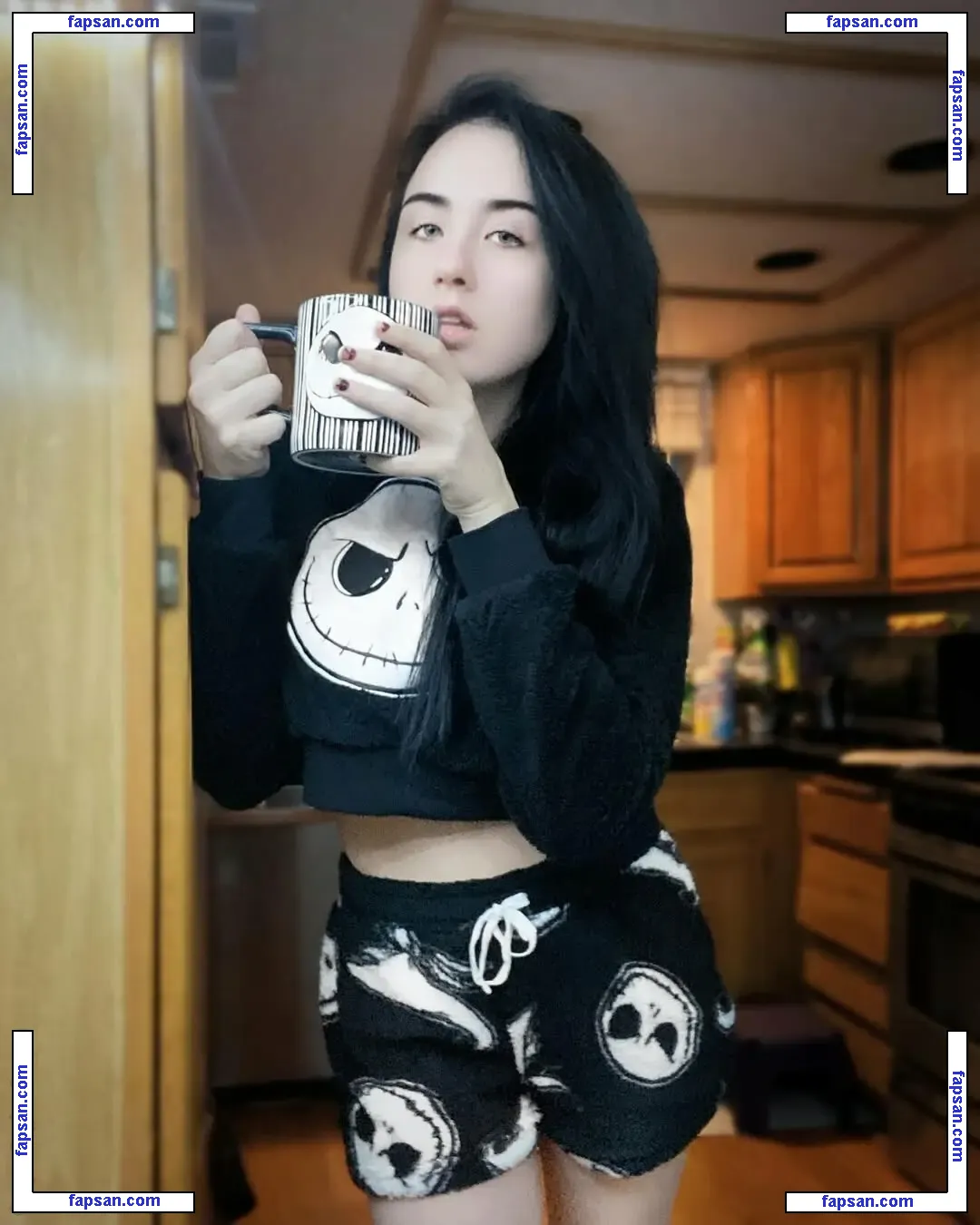 Amy Roberts nude photo #0032 from OnlyFans