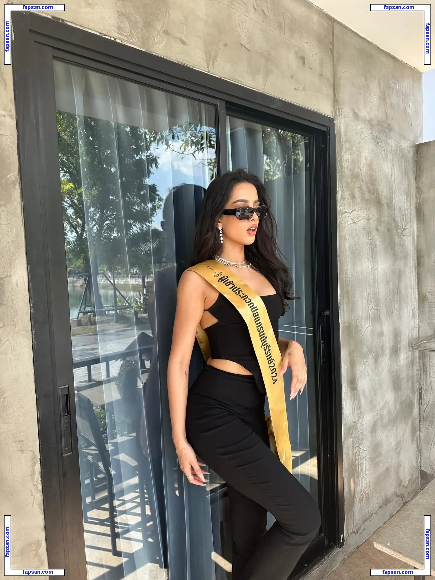 Amy Viranya Berry голая фото #0001 с Онлифанс