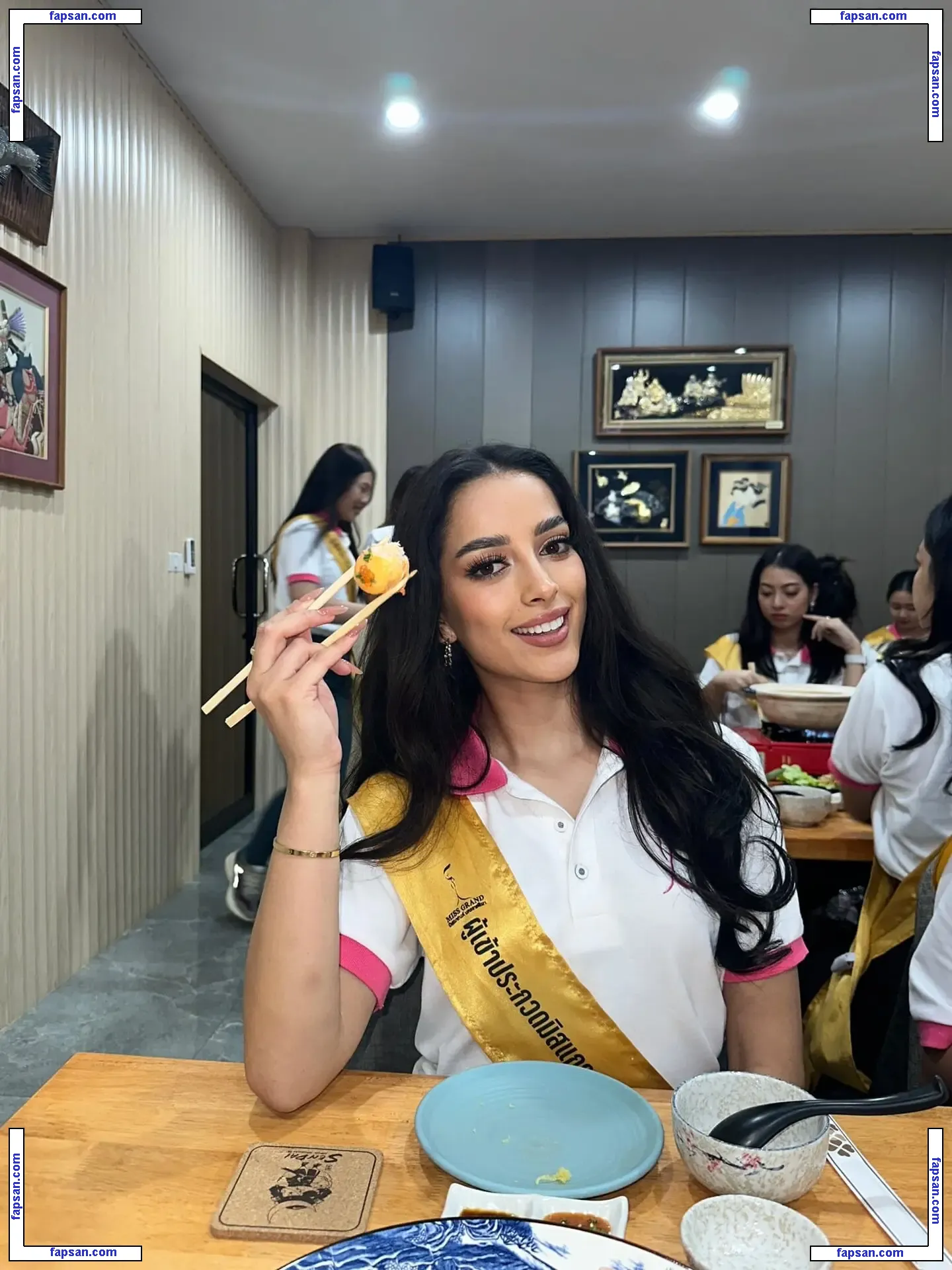 Amy Viranya Berry голая фото #0002 с Онлифанс