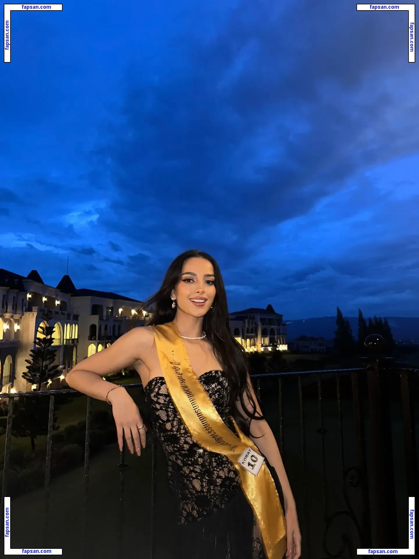 Amy Viranya Berry голая фото #0006 с Онлифанс