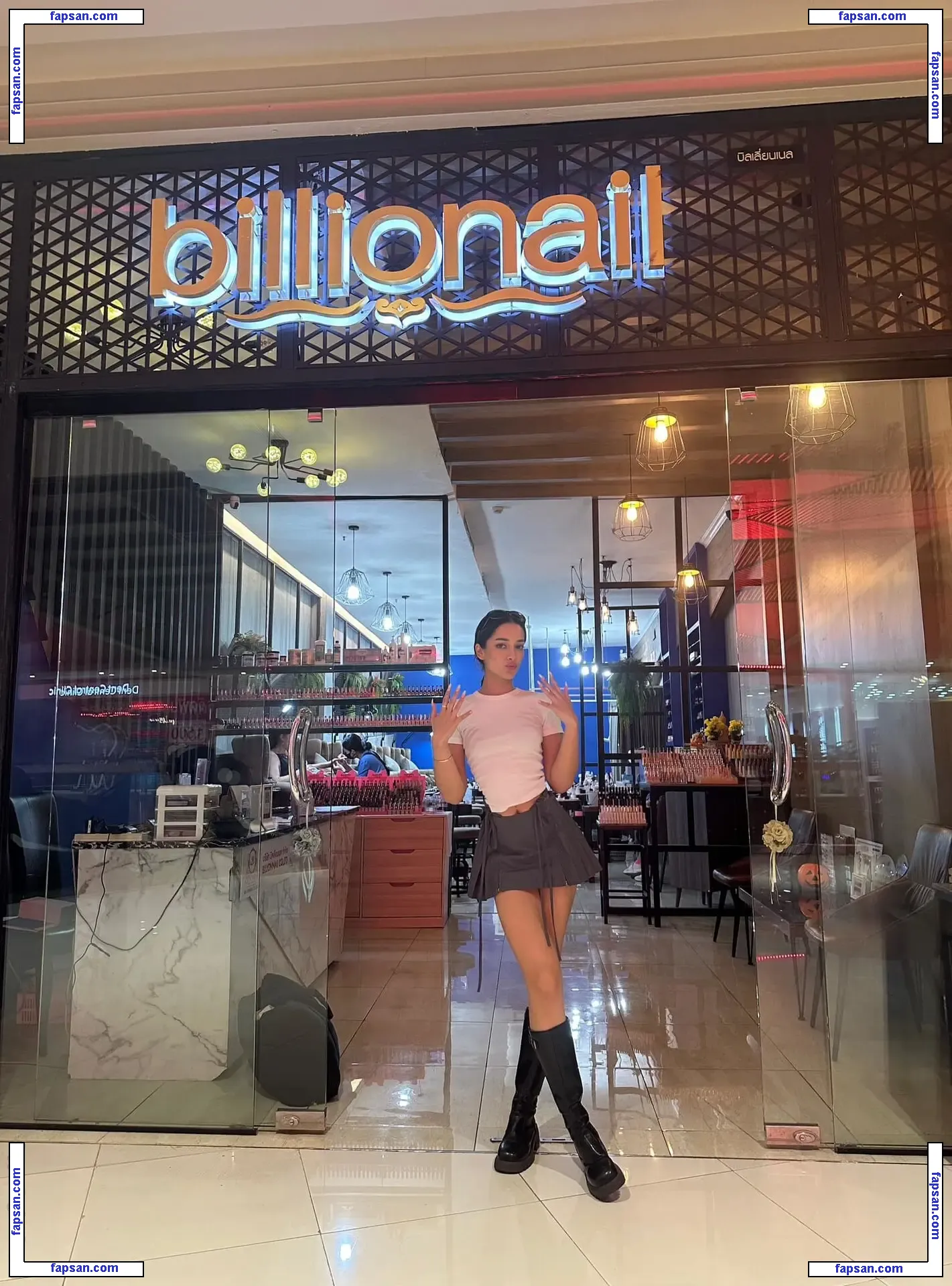 Amy Viranya Berry голая фото #0011 с Онлифанс