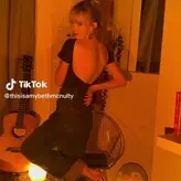 Amybeth McNulty голая #0030