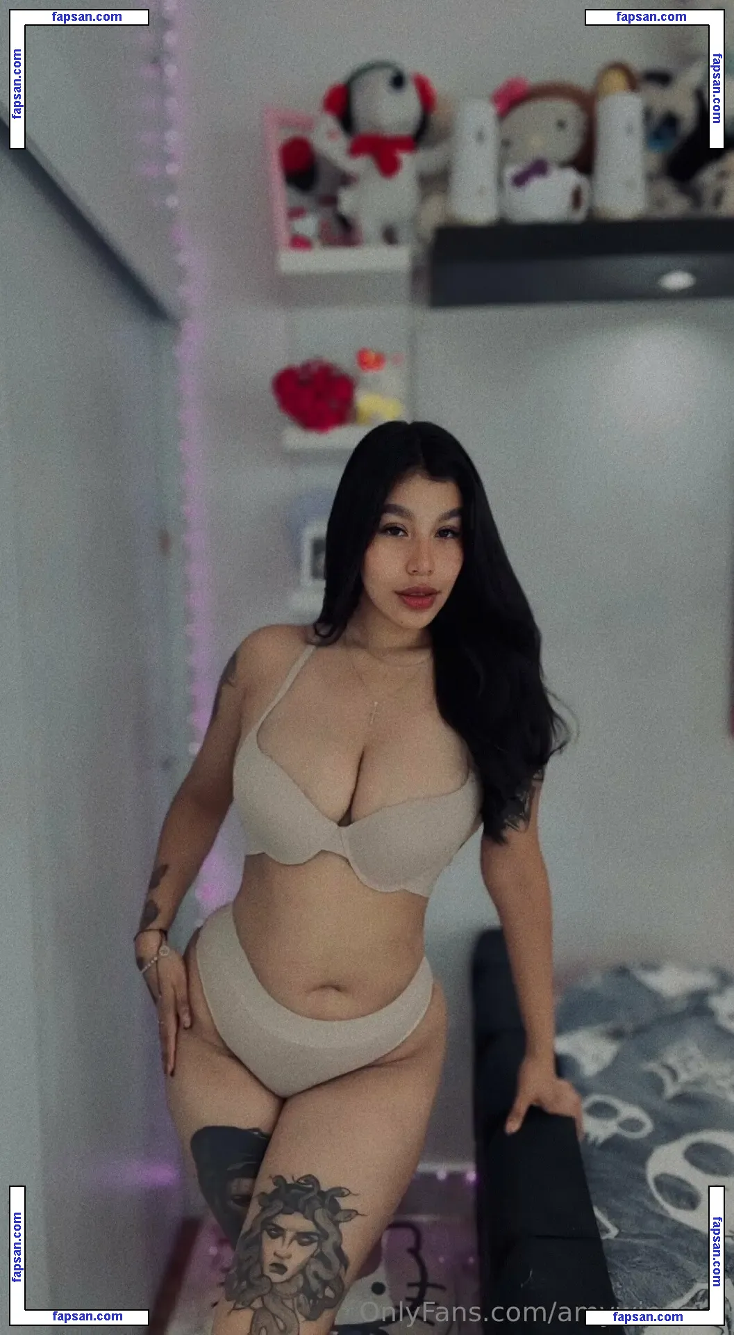 amywinos10 nude photo #0088 from OnlyFans