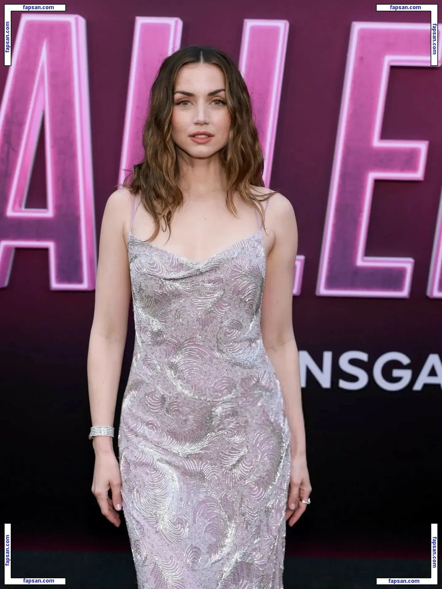 Ana de Armas голая фото #3715 с Онлифанс