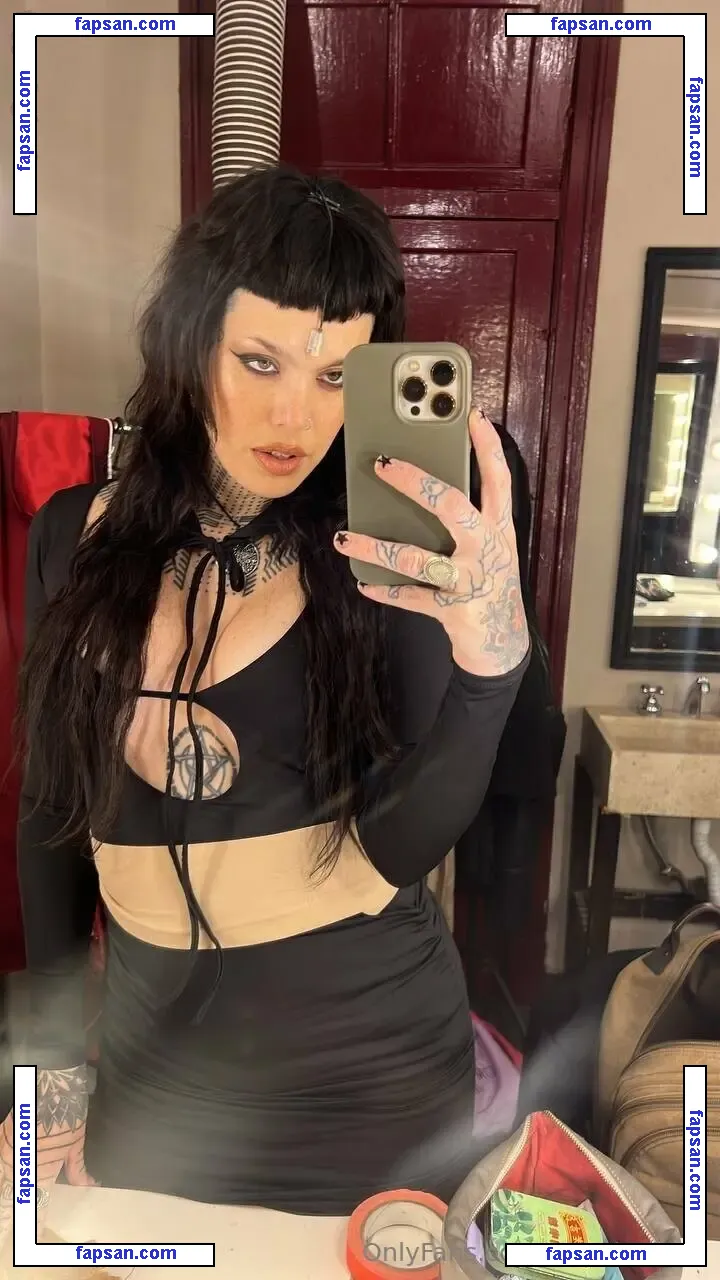 ana.devin.tv nude photo #0003 from OnlyFans